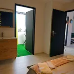 Loveroom Le Loft & Garden Apartman