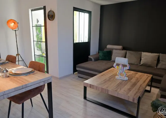 Loveroom Le Loft & Garden Apartment