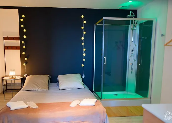 Loveroom Le Loft & Garden Apartment *